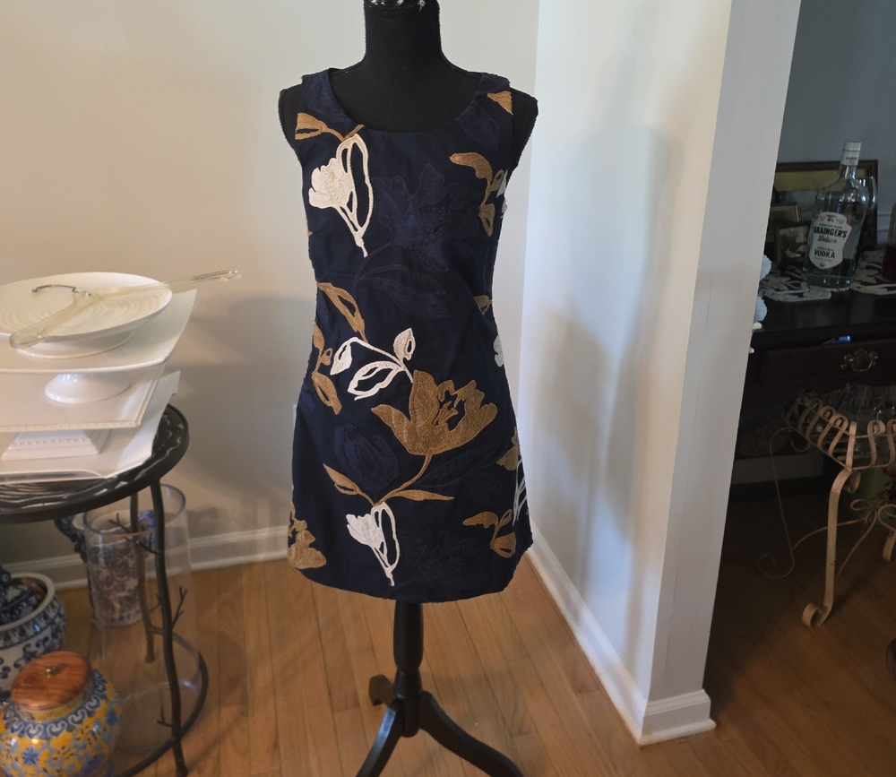 Banana Republic Navy Poplin Mini Dress With Gold And Cream Embroidery.  Size 2
